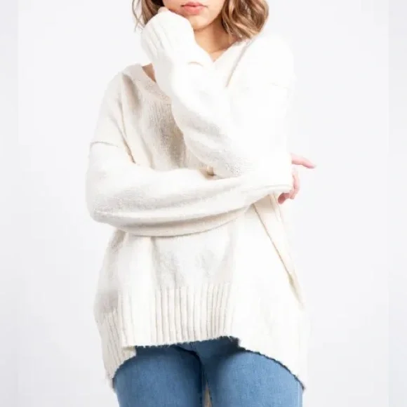 SOLD Free People Brookside Sweater Tunic White Oversized 🤍 - Picture 4 of 6